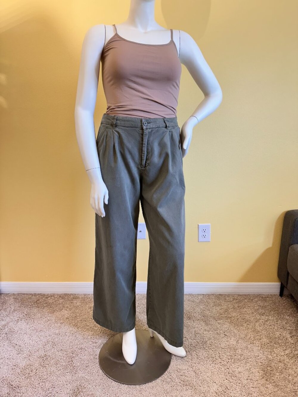 Lucky Brand Wide Leg Crop Pants Olive Green Size 14 High Rise Casual